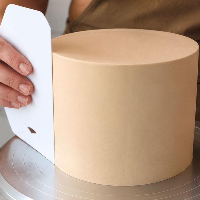 How to Smooth Sugarpaste for a Professional Finish
