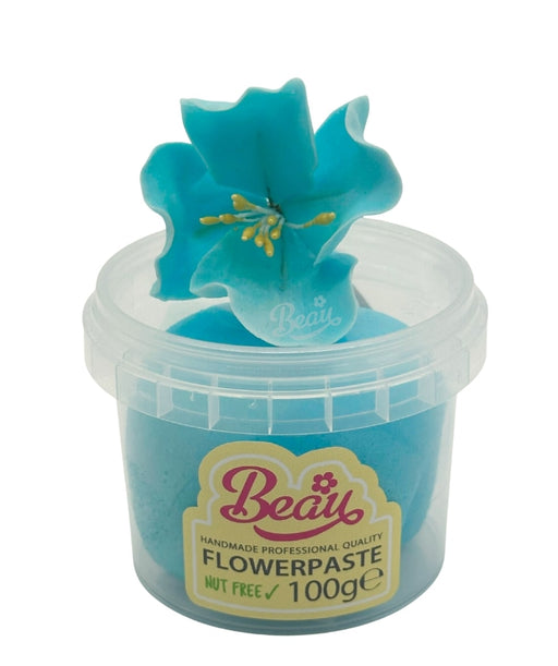 Handmade tiffany flower created with Beau flowerpaste