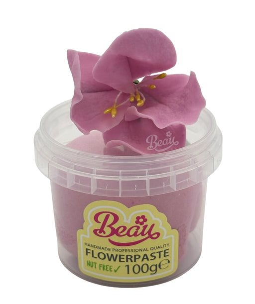 Handcrafted antique rose sugar flower made with Beau flowerpaste. Perfect for cakes, events, or displays—realistic, vibrant, and easy to work with.